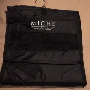 Miche Prima Shell closet organizer